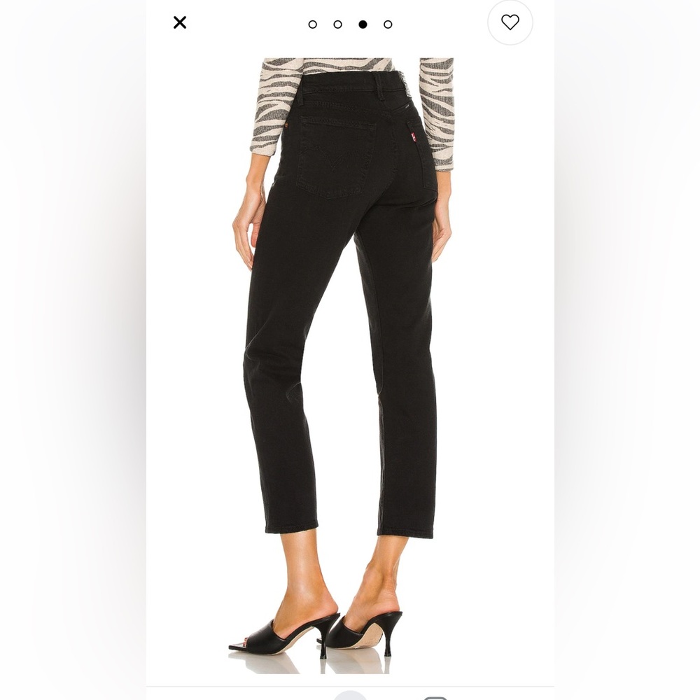 Levi Wedgie Straight Jean in Black